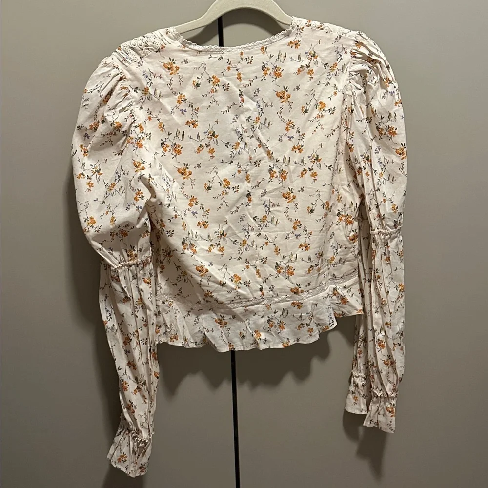 Reformation Meadowlark Long Sleeve Top size 8 - Picture 12 of 13